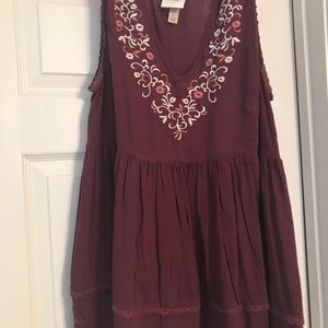 Knox Rose Tiered  Loose Tank NWOT- L